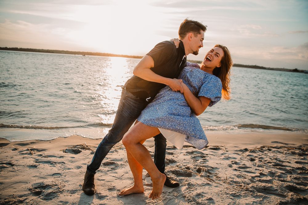 wilmington north carolina photographer beach photography golden hour lifestyle photos engagement photographer