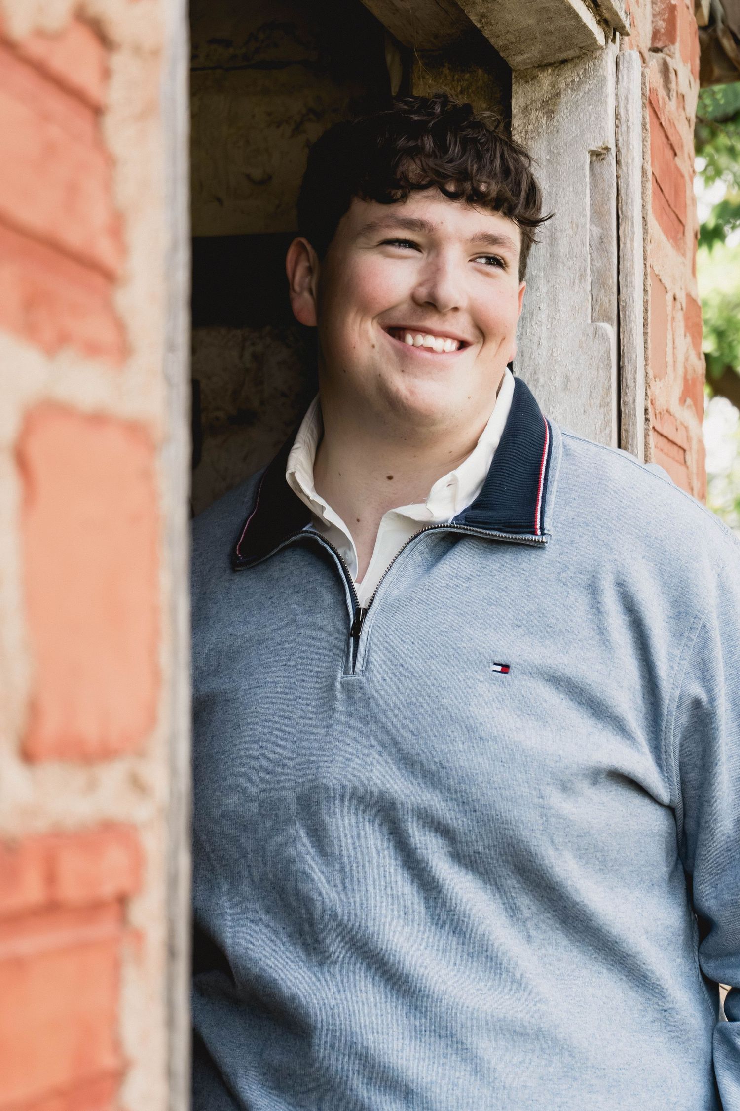 southeast-ks-senior-portrait-outdoor