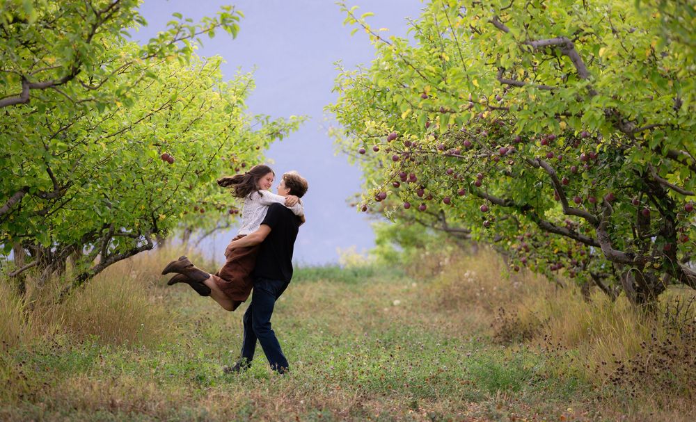 Kayleigh Seibel Photography - Salmon Arm BC - New Family Photos - Apple Orchard