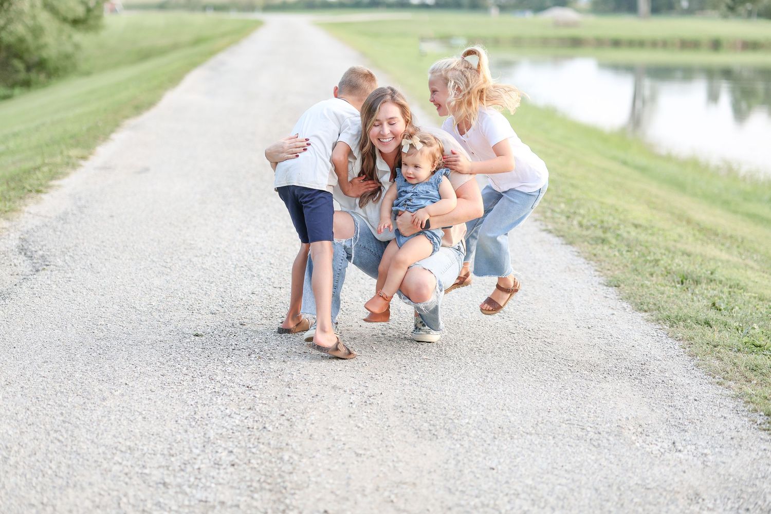Neutral outfit inspiration for a family photo session with a Springfield IL photographer