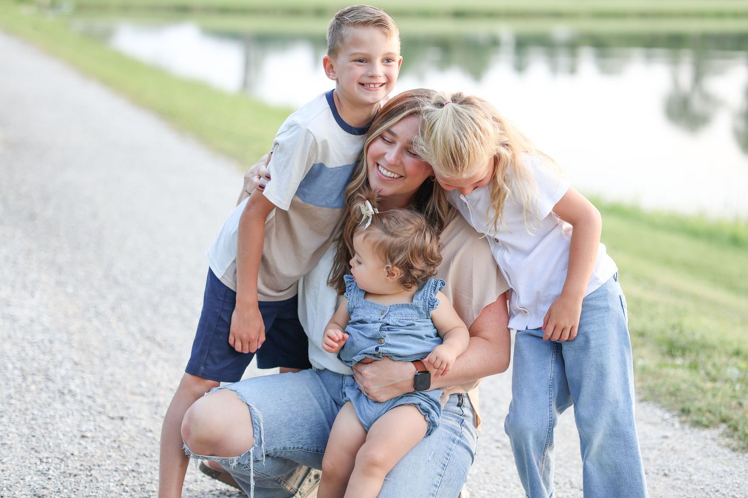 Neutral outfit inspiration for a family photo session with a Springfield IL photographer