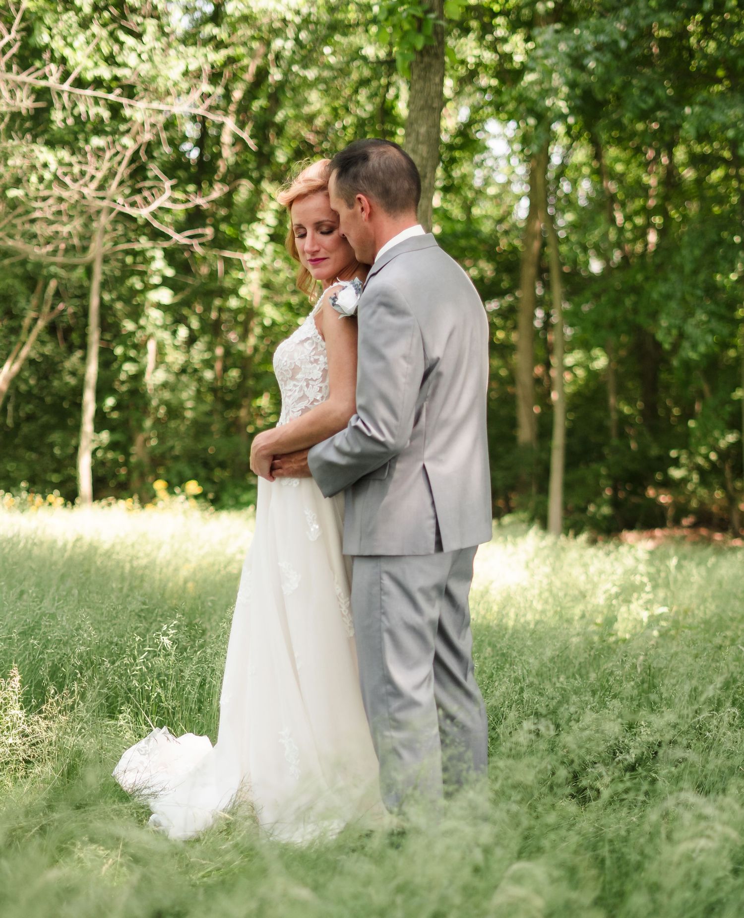 couple portrait at Scioto reserve wedding venue