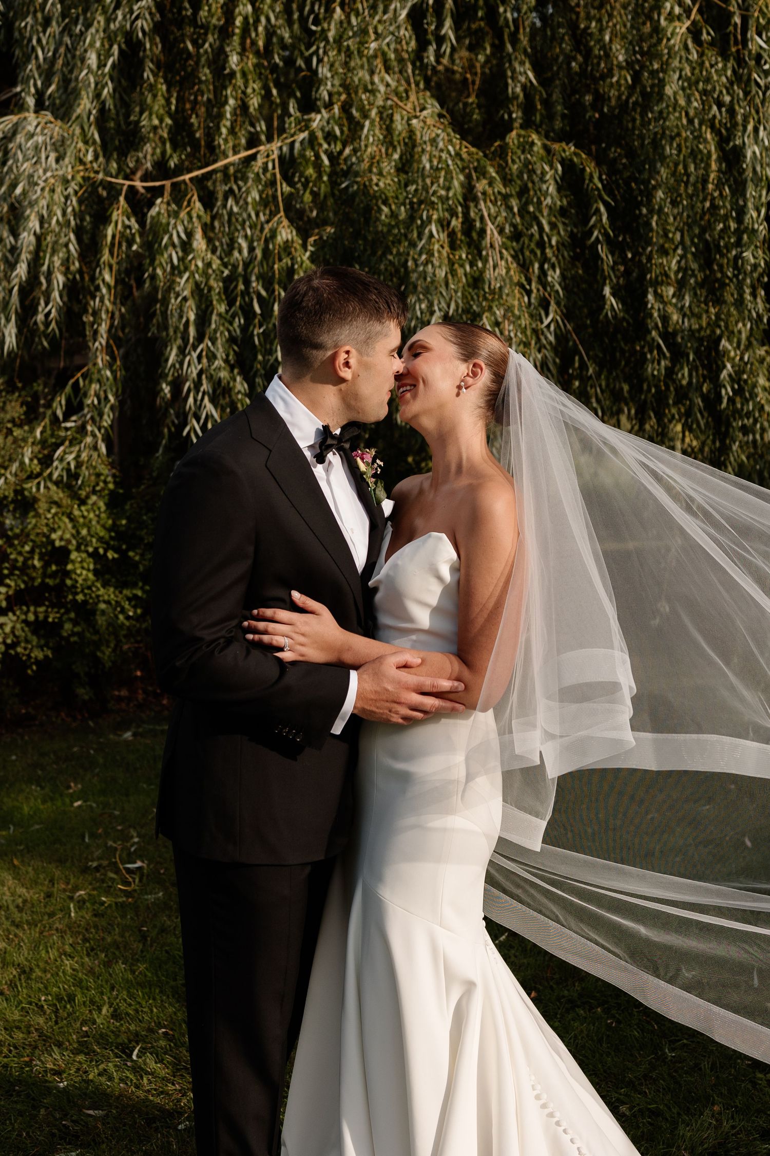 True-to-color emotional wedding photography. Real moments and raw energy captured by Montreal wedding photographer Aliza Dworkind.