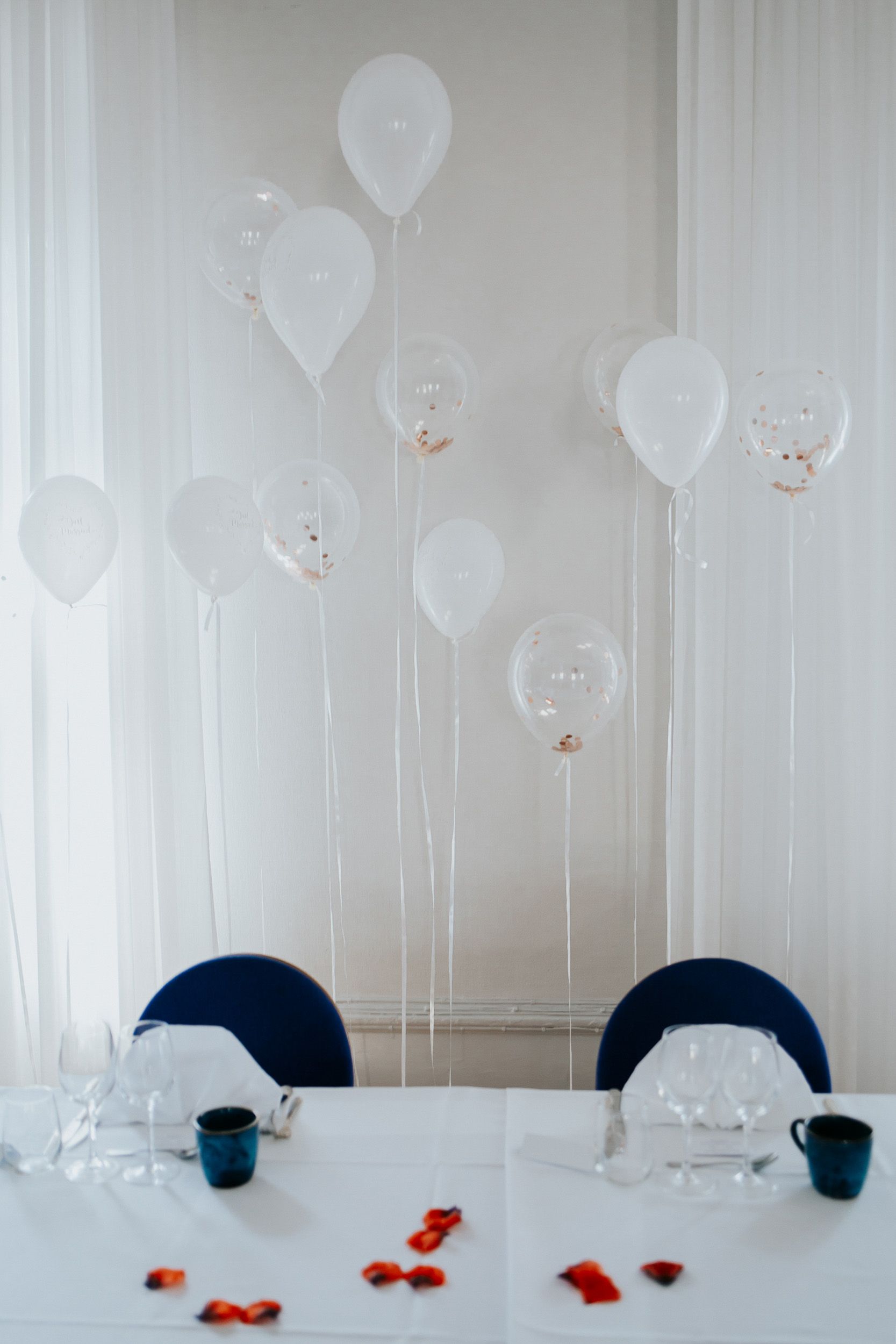 Bröllop Lydia och Foad på Elite Stadshotellet i Karlstad. Fotograf Rebecca Nordin. Bröllopsfotografering på Färjestad, Karlstad.
