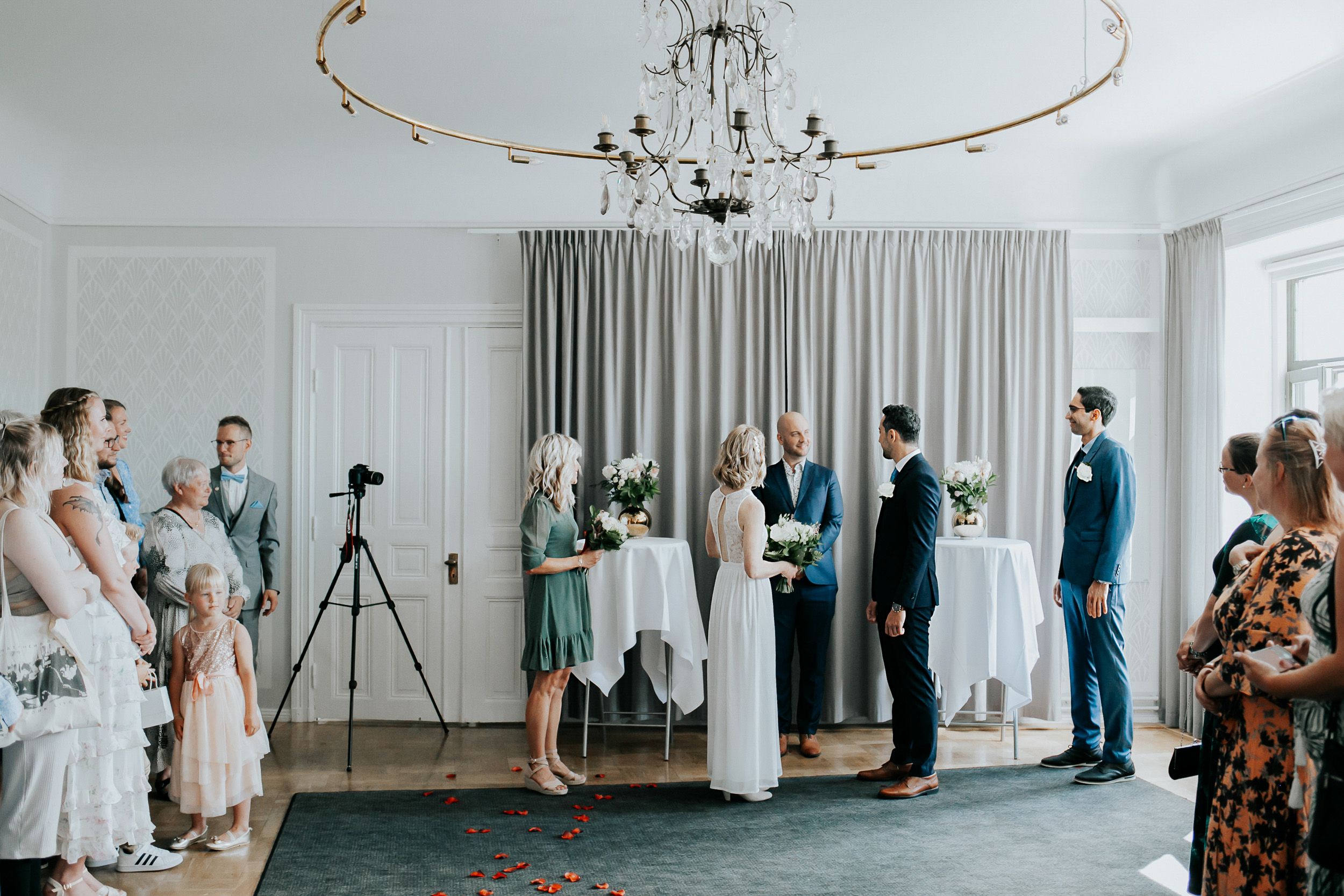 Bröllop Lydia och Foad på Elite Stadshotellet i Karlstad. Fotograf Rebecca Nordin. Bröllopsfotografering på Färjestad, Karlstad.