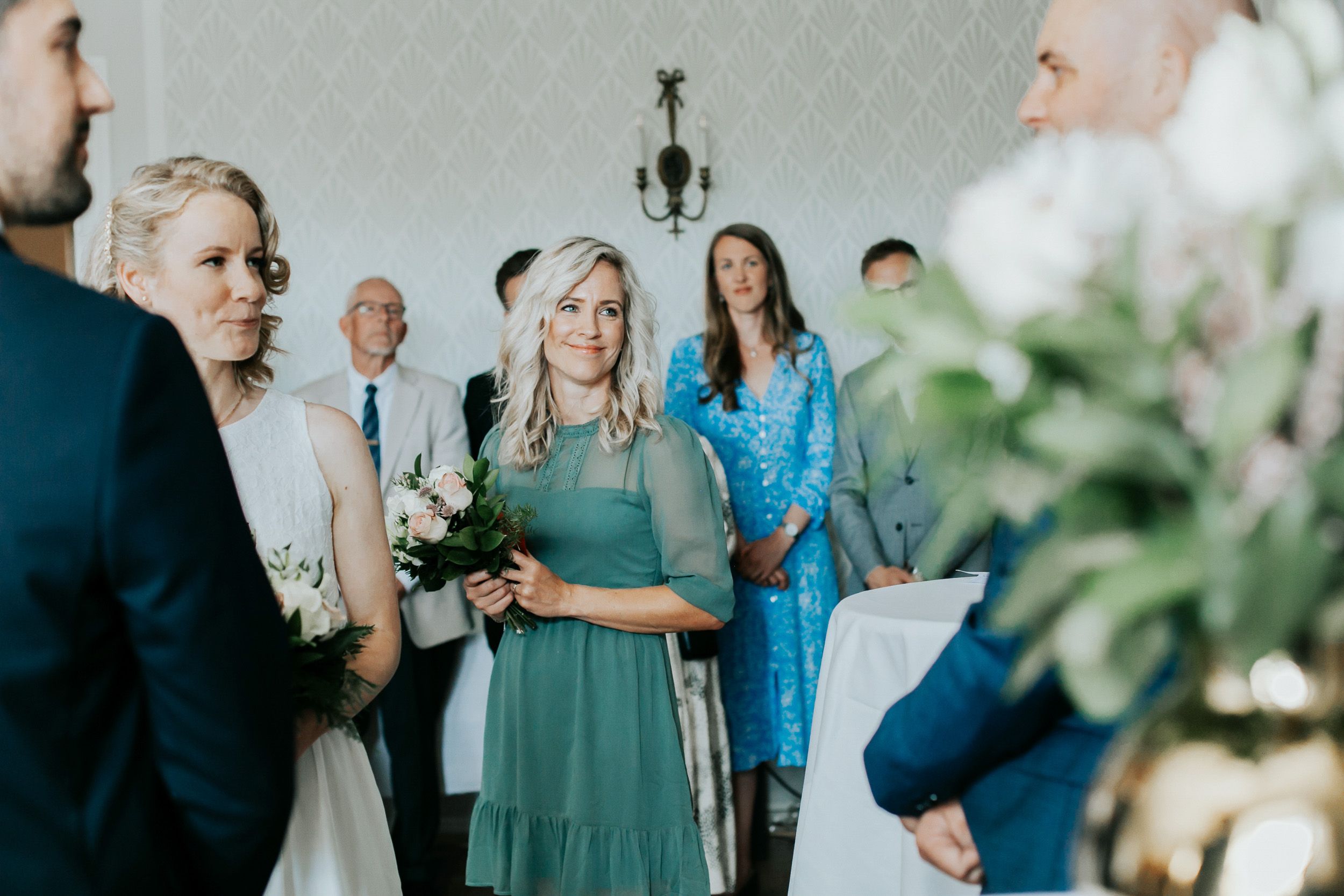 Bröllop Lydia och Foad på Elite Stadshotellet i Karlstad. Fotograf Rebecca Nordin. Bröllopsfotografering på Färjestad, Karlstad.