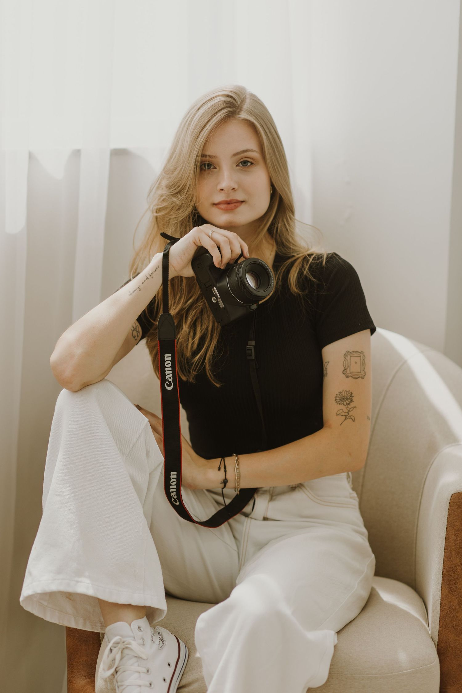 fotógrafa, foto em estúdio, fundo infinito, fotógrafa de casais, famílias, fotógrafa de casamento