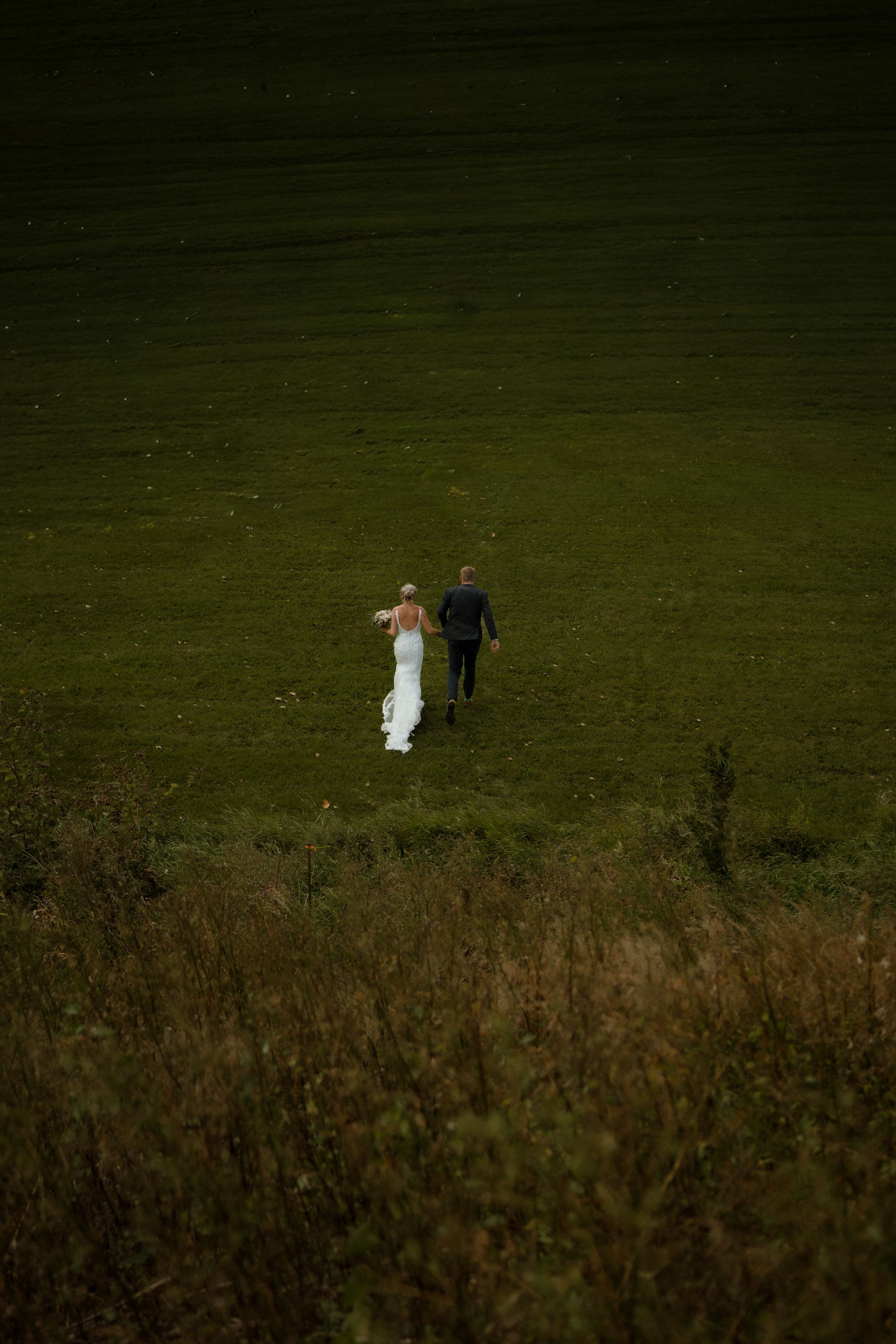 Local Manitoba Wedding Photographer photographs newly married Couple