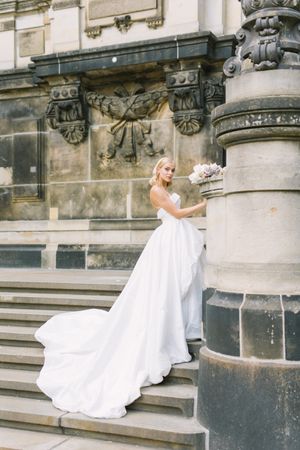 Braut am Albertinum Frauenkirche Dresden - Hochzeitsfotograf Dresden, Leipzig, Sachsen