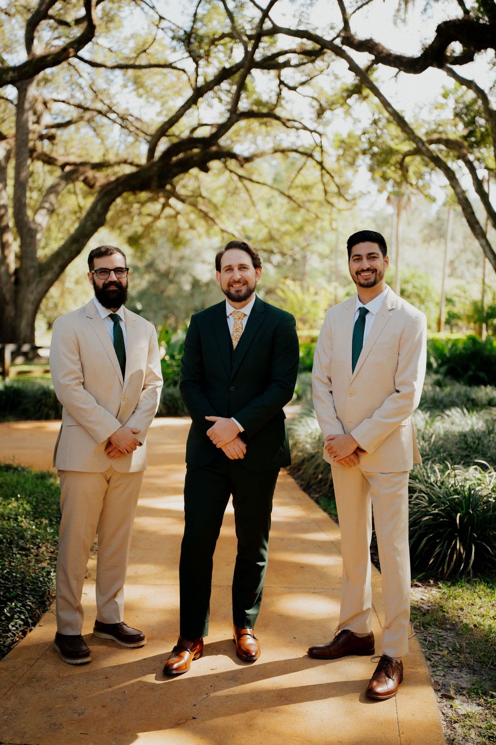 Portrait near the oak trees at Club Lake Venue