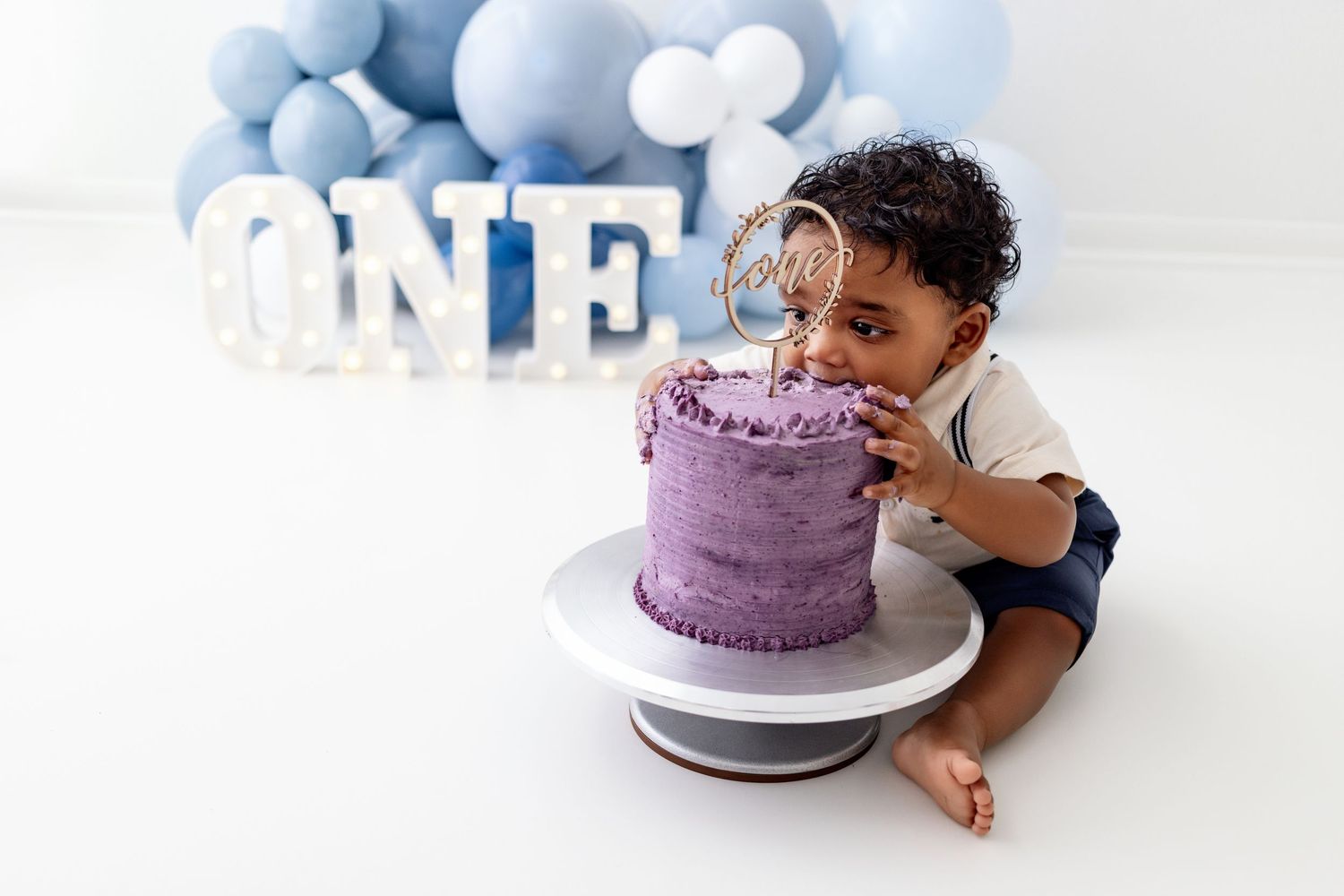 Cake smash first birthday photography Austin