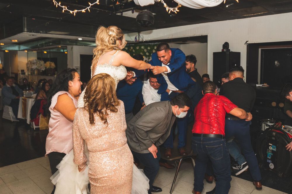 Víbora de la Mar: The Lively Mexican Wedding Tradition You Can t Miss