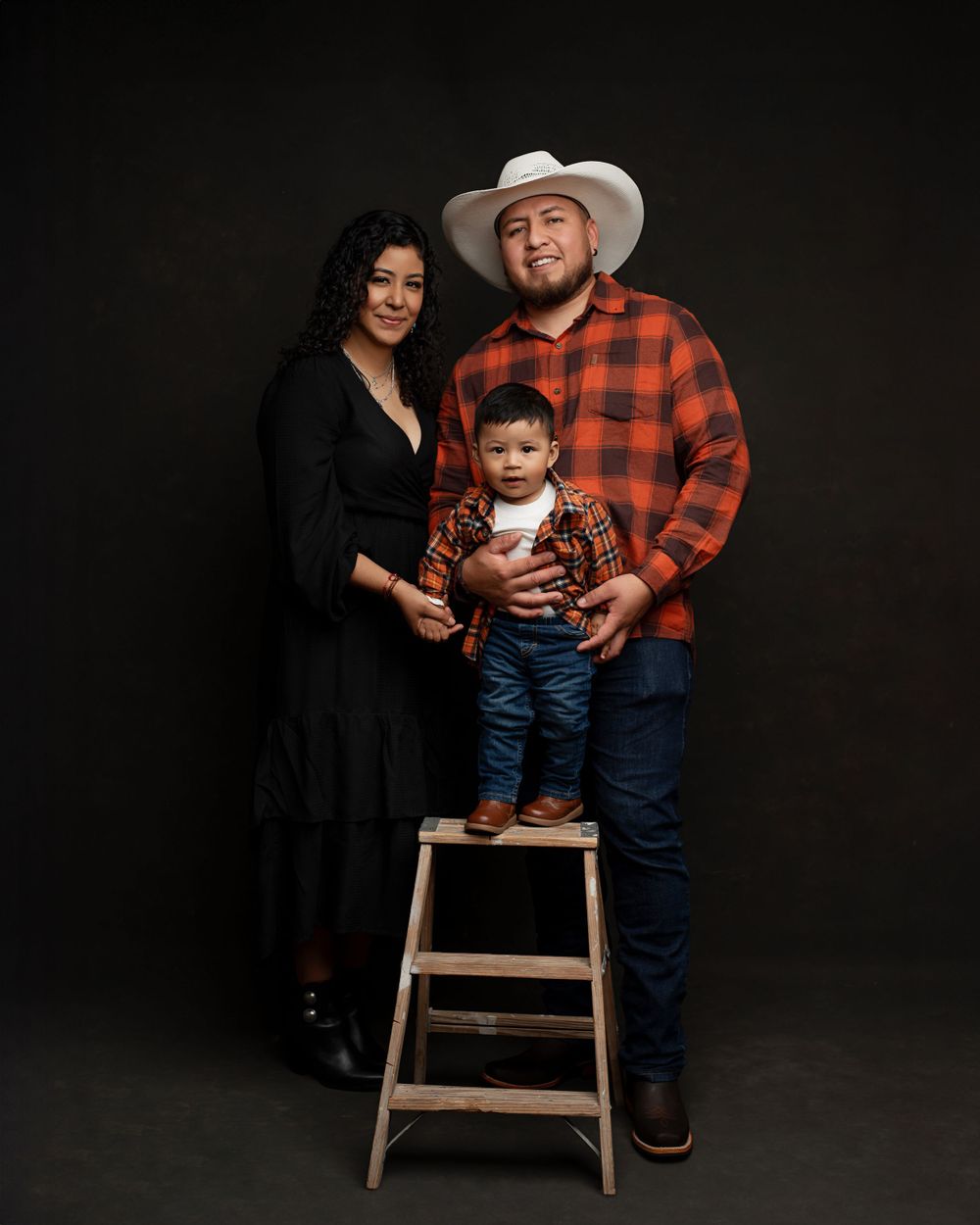 western family photoshoot in studio, Moreno Valley family photographer