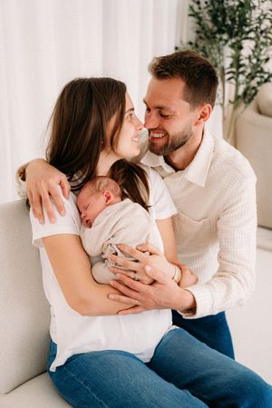 pure beelden tijdens newborn fotoshoot te Antwerpen