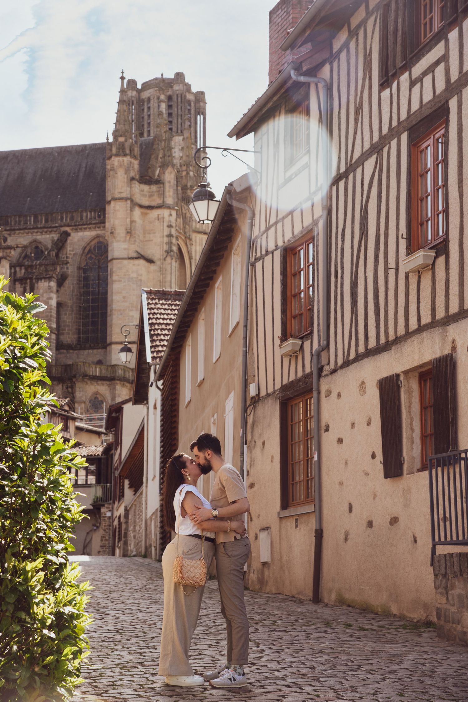 Séance photo couple Limoges à thème Limoges Historique, Limoges centre historique, Limoges quartier de la cité , photographe Limoges