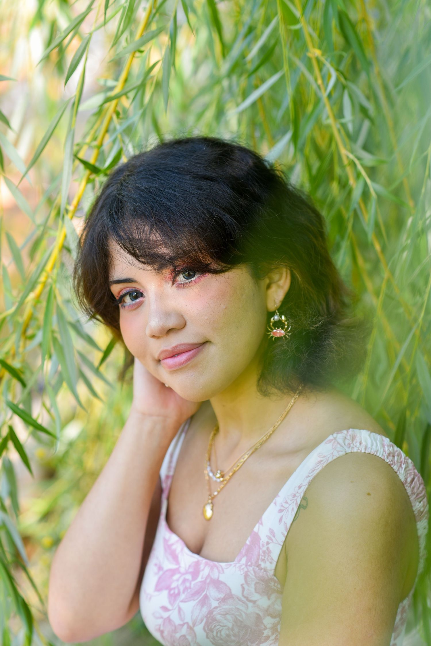 Senior session, outdoor, city, bright and airy, graduation