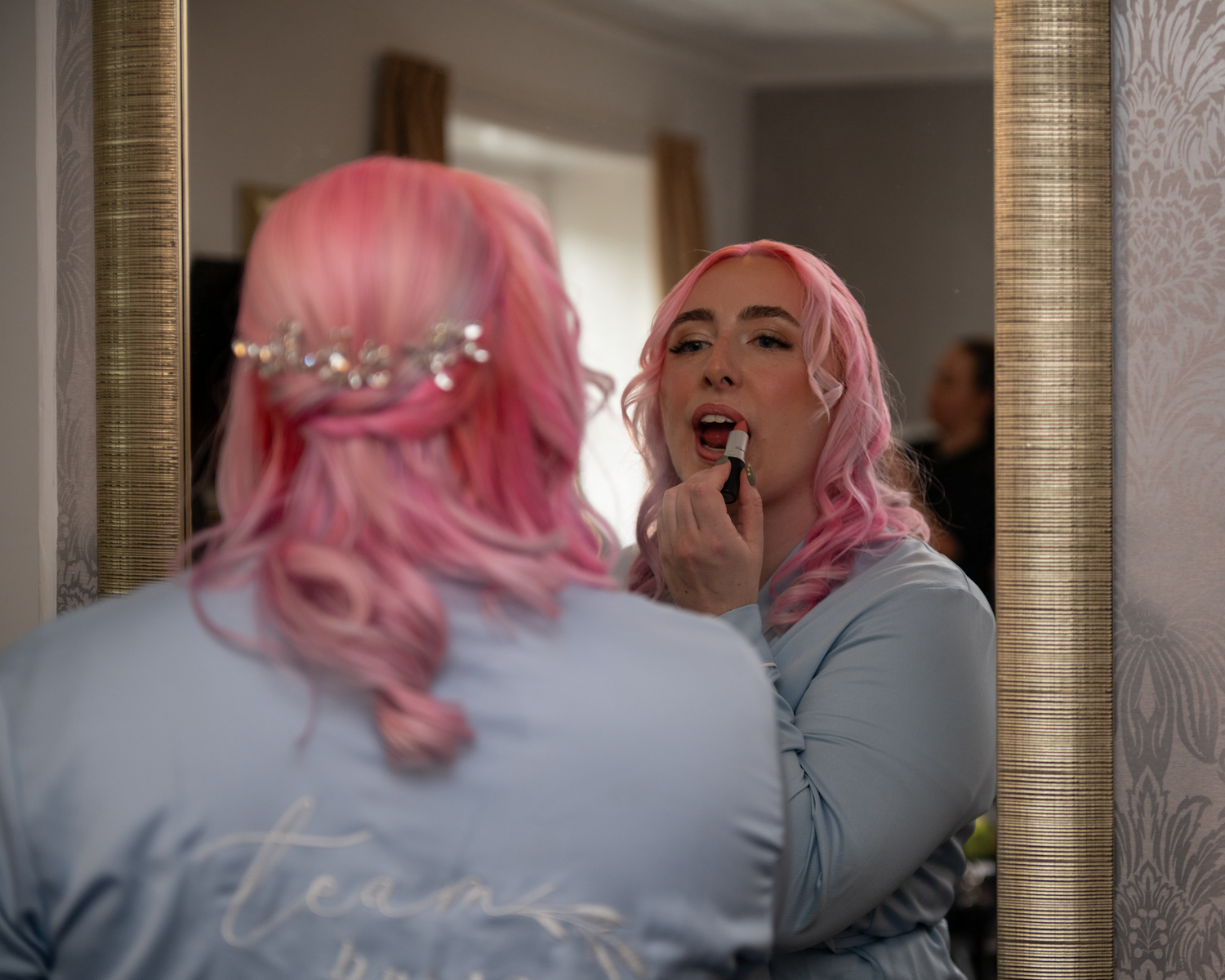 bridesmaid getting ready