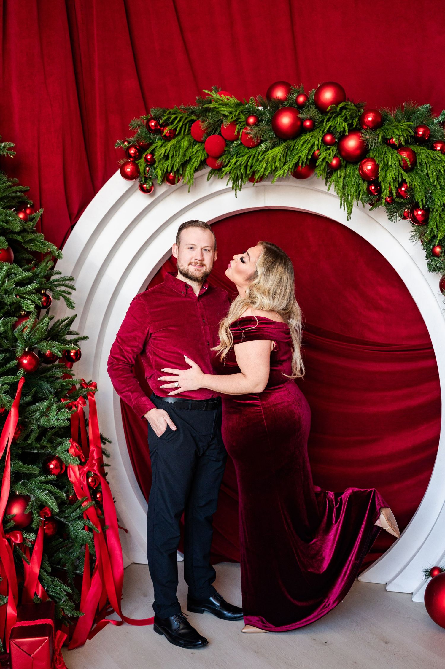Christmas photos near me family session
