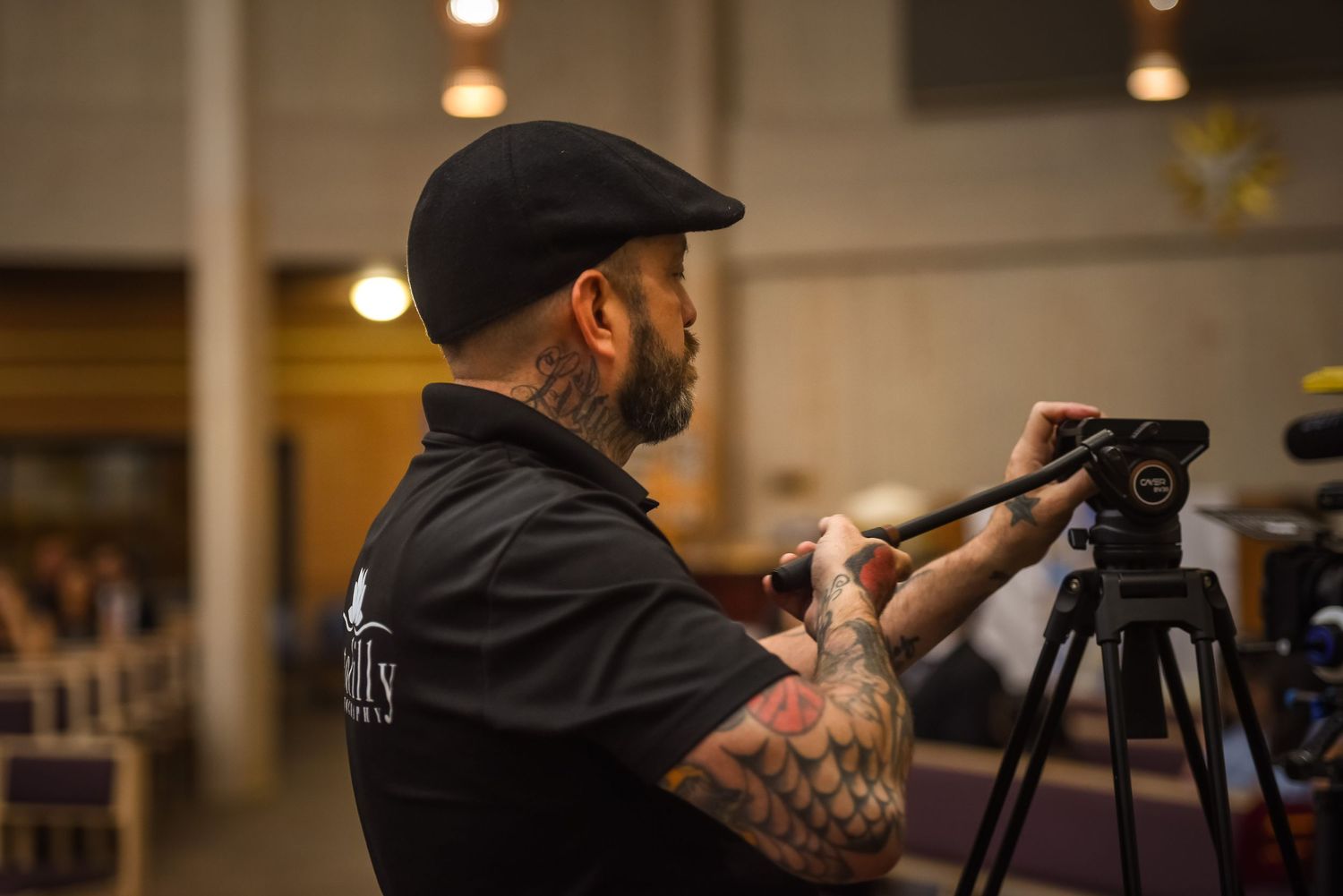 Behind the scenes of Fotolilly Photography covering a real quinceañera event