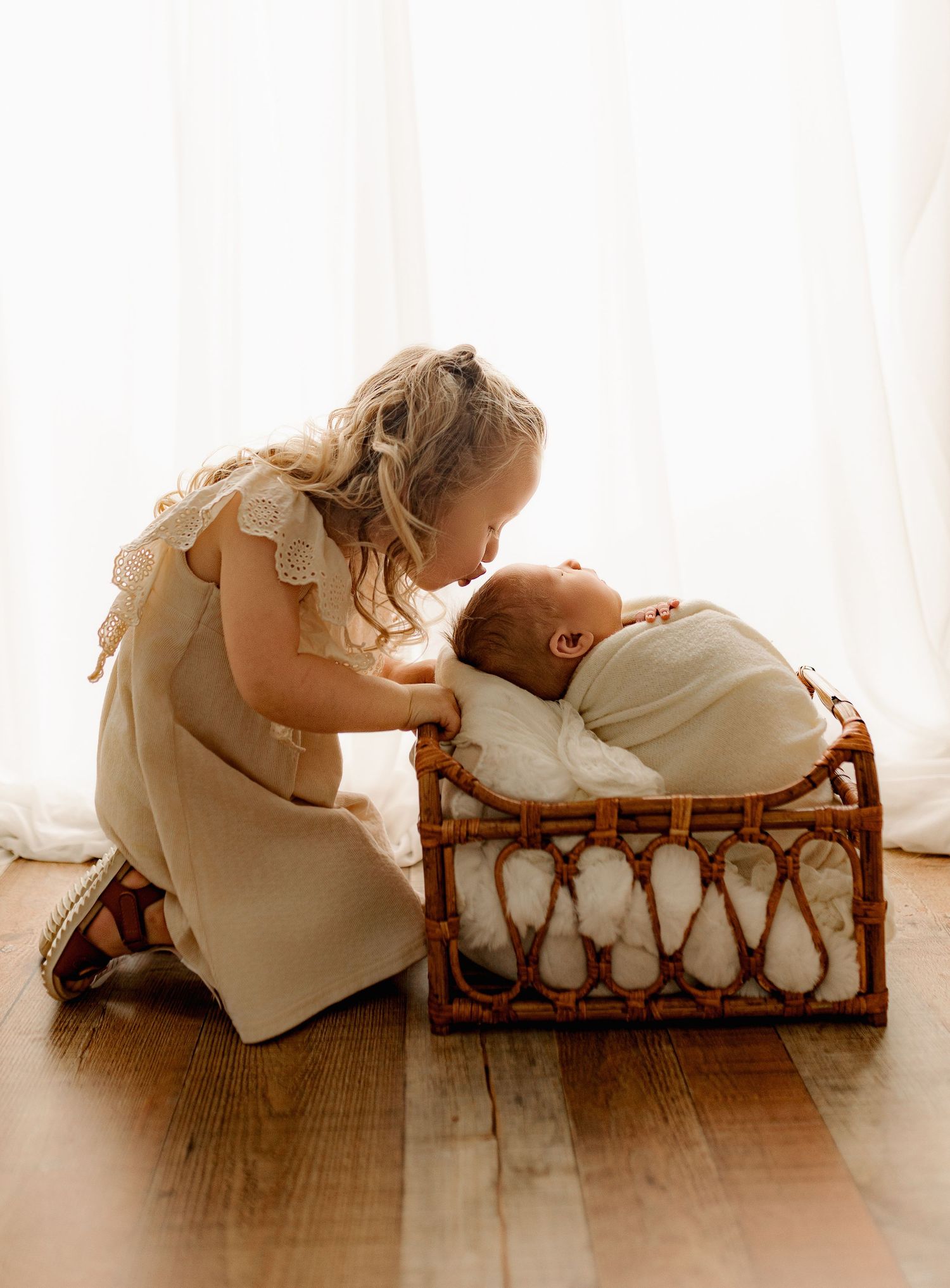 Bailey's Photography | Safe and Gentle Baby Posing | Portsmouth OH | Newborn Photography Expert | South Shore KY Photographer