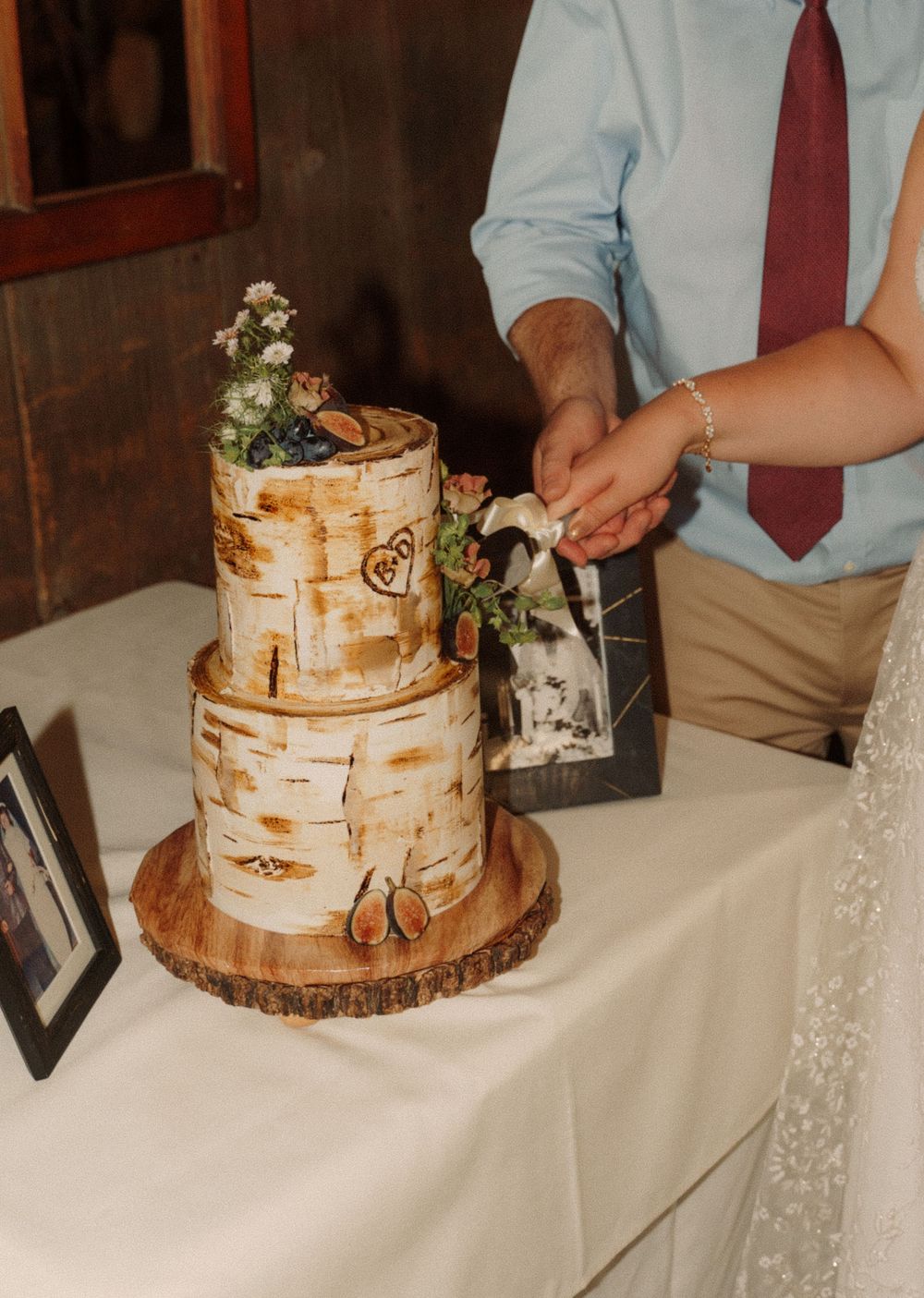 Bridgewater, Nova Scotia and surrounding Southshore areas - Soft & sentimental wedding photography. Storytelling told through imagery.