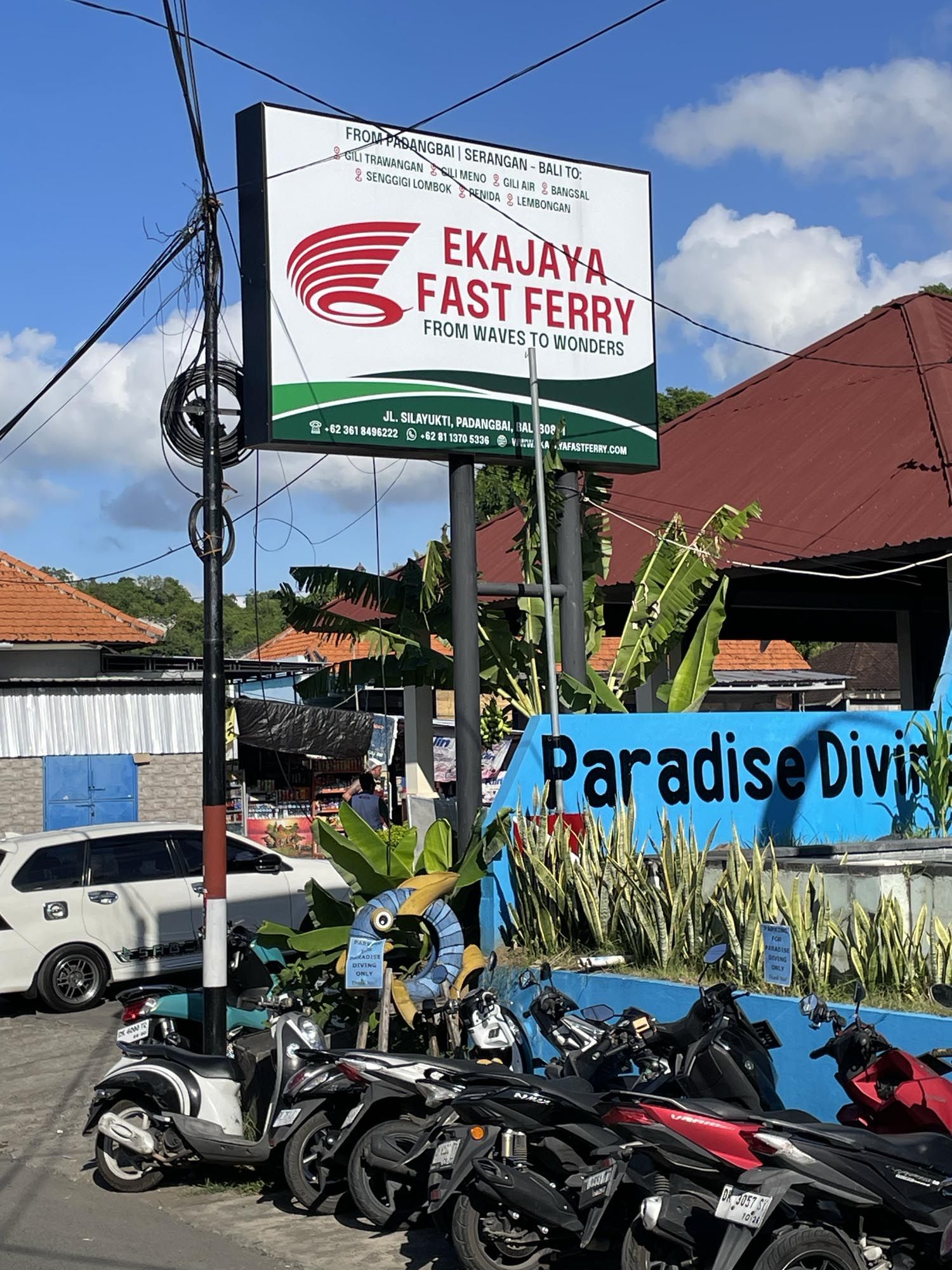 Banco check-in per il traghetto da Padang Bai alle Gili