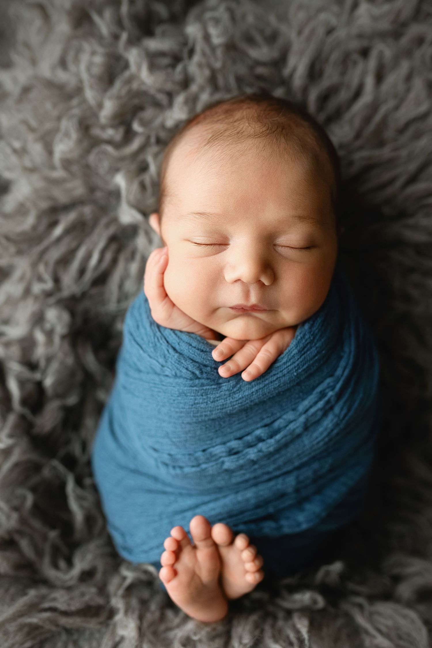 hand on chin. Greenville sc newborn photographer, Easley sc newborn photographer, Greenville newborn, Greenville sc photographer, newborn
