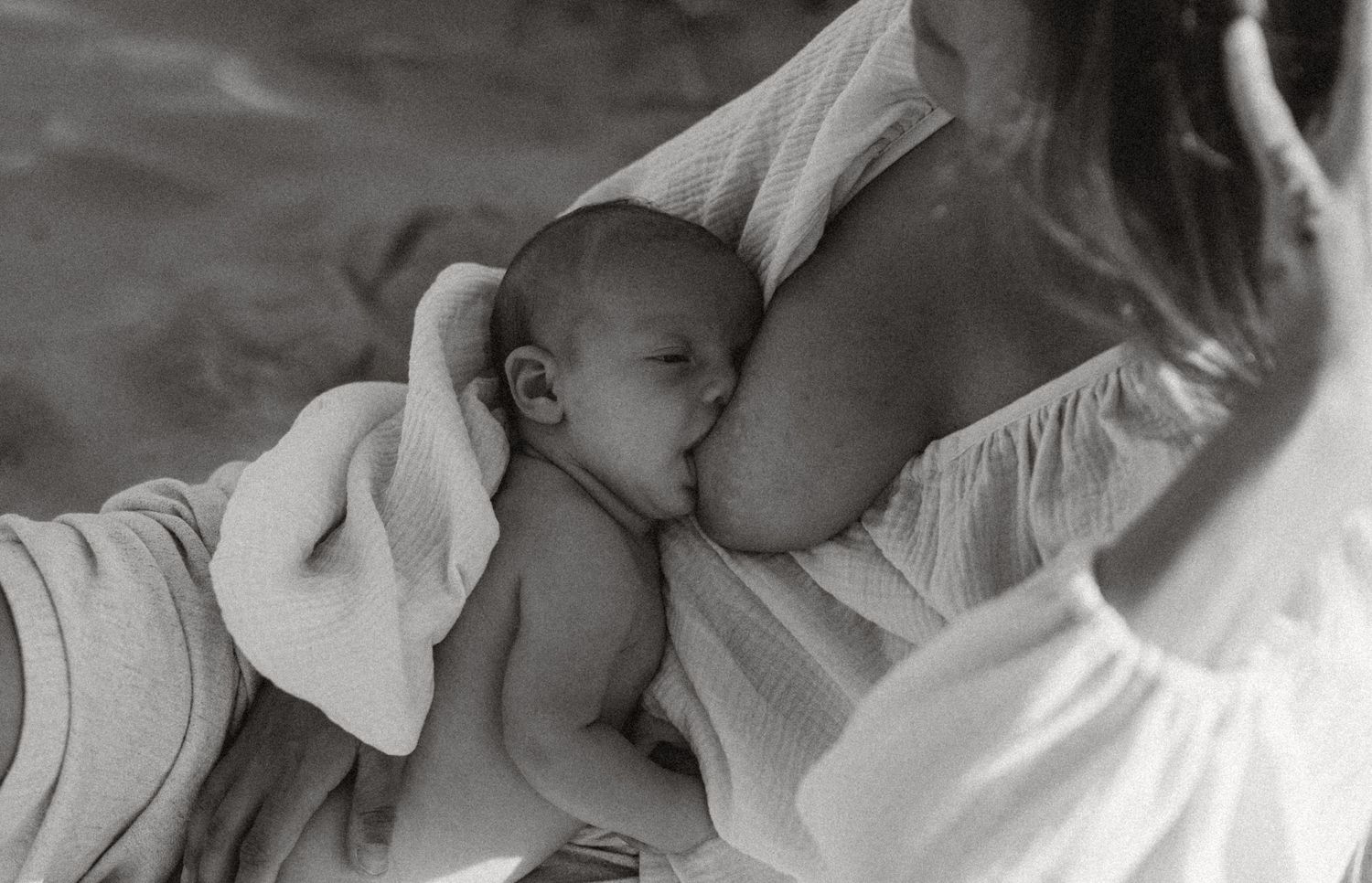 Javea Photographer specializing in emotional family and motherhood photography on the Costa Blanca. Sunset sessions, storytelling