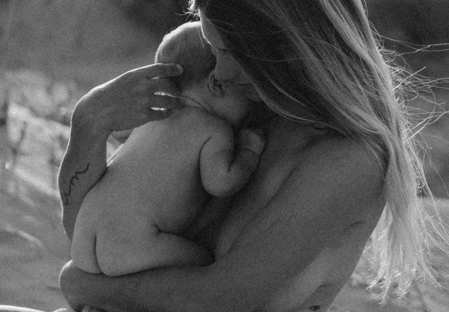 Javea Photographer specializing in emotional family and motherhood photography on the Costa Blanca. Sunset sessions, storytelling