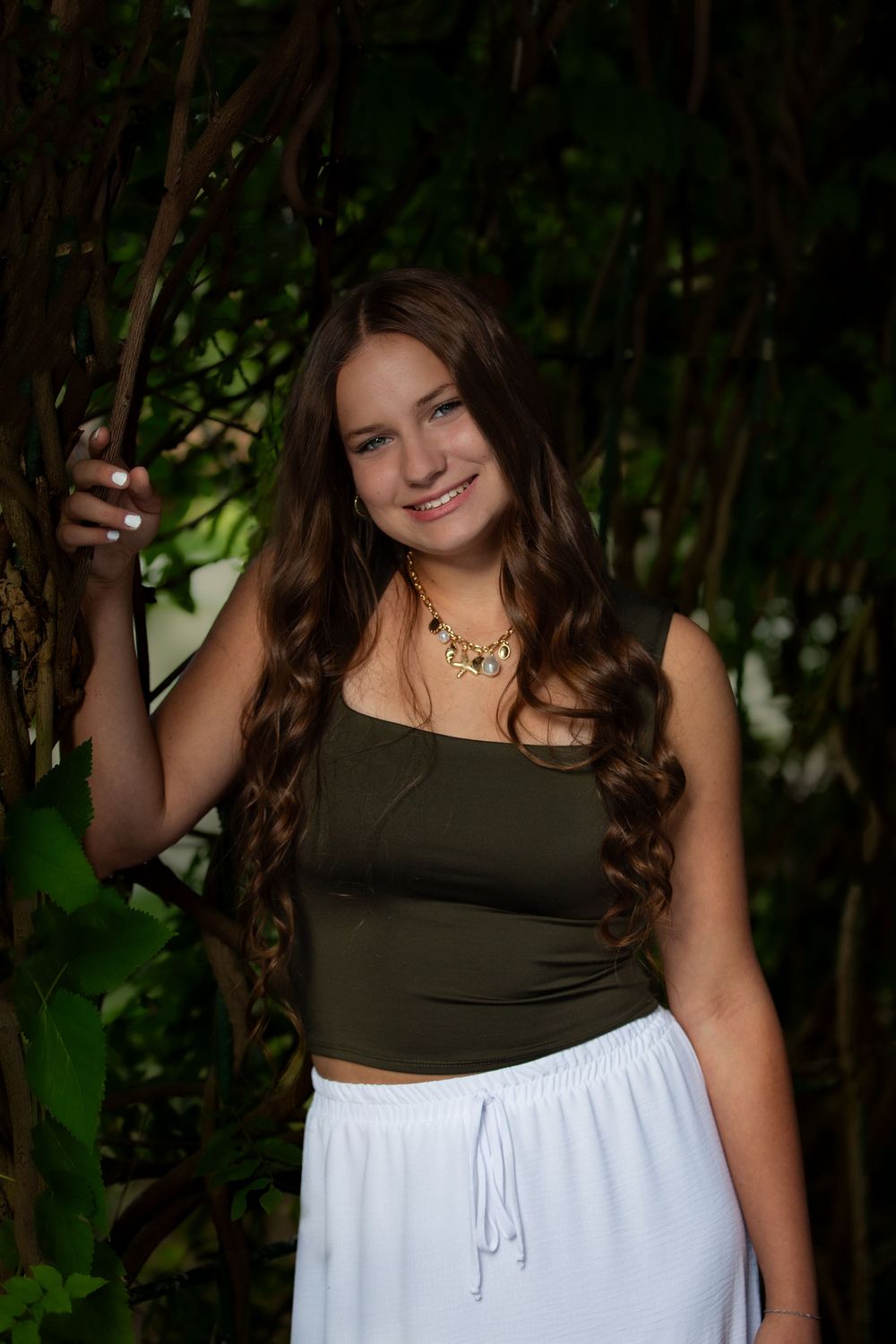 High school senior girl portrait session in ivy arbor in South Lyon, Michigan by Brighton, MI photographer