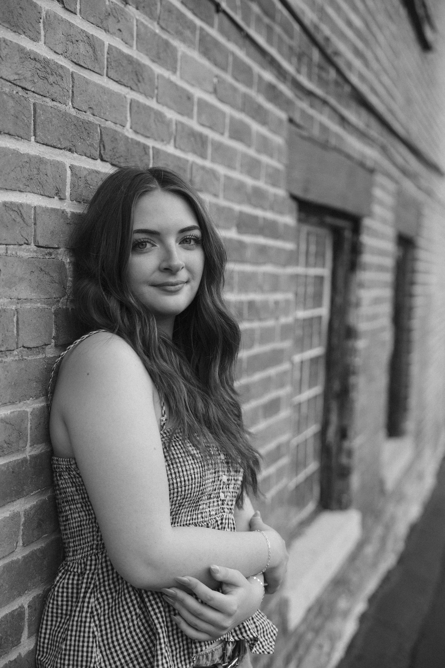 Outdoor summer downtown senior photos in Springfield, Illinois