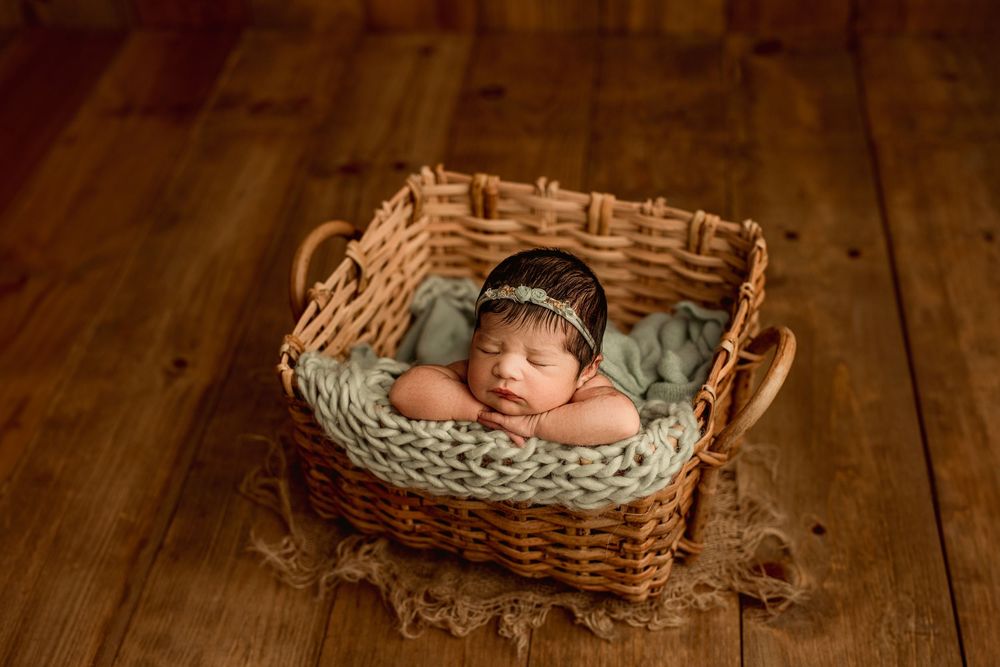 newborn portraits Wichita, newborn photography, studio newborn session, infant photography near me, Wichita baby photography