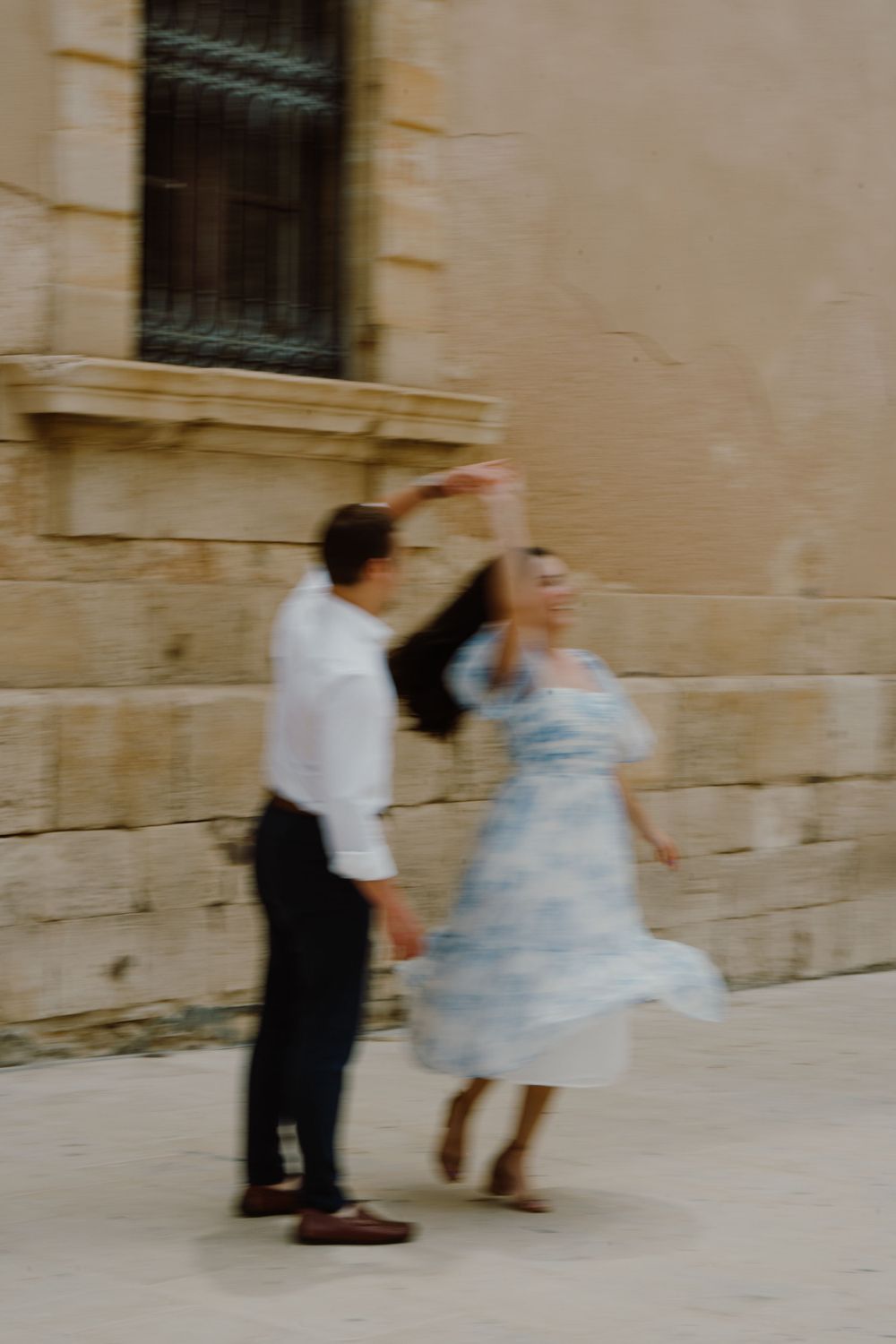 Creative engangement shoot in the streets of Ortigia, Sicily