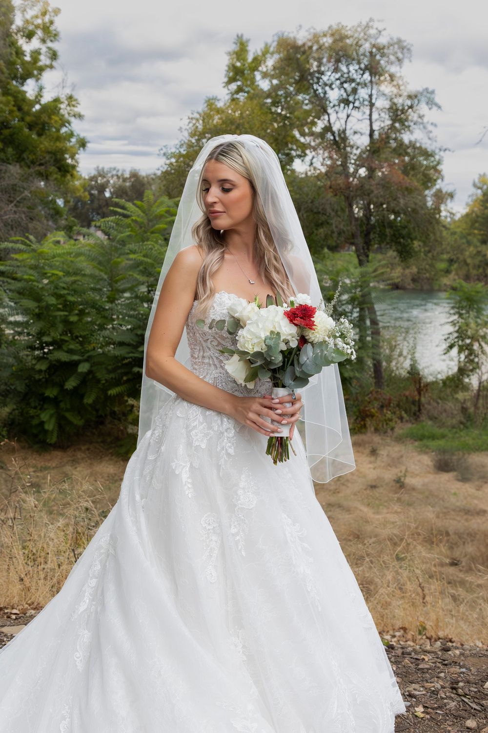 San Diego wedding photographer capturing natural, timeless wedding moments