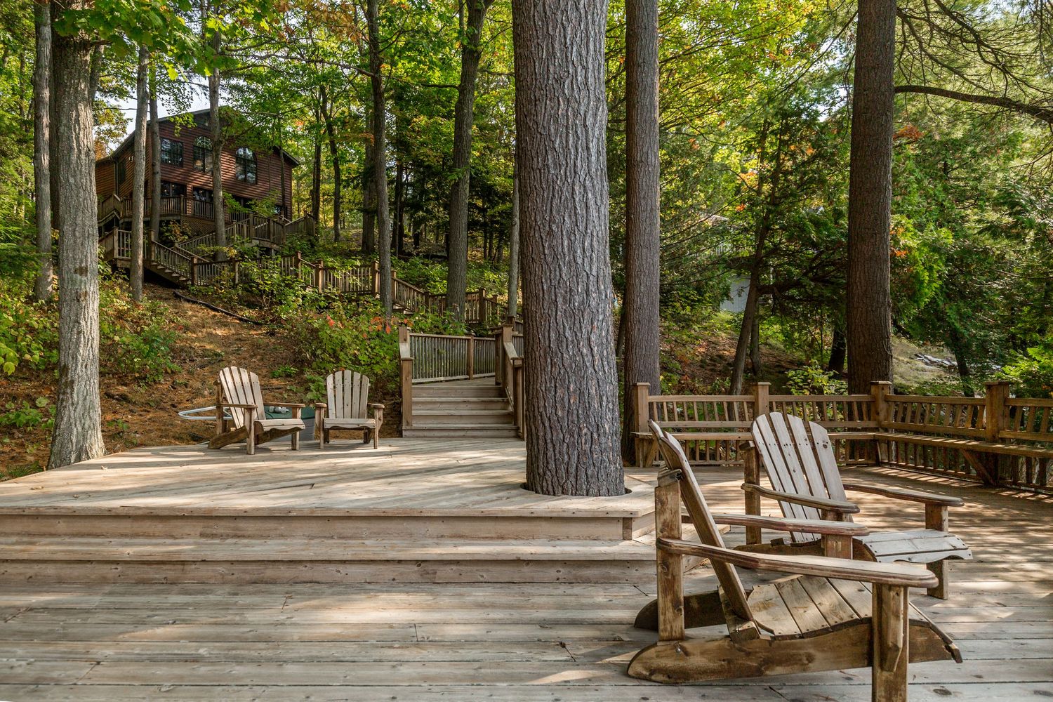 A photo of a cottage in Muskoka Lakes Ontario for a real estate listing in Muskoka photographed by Sarah Tennant