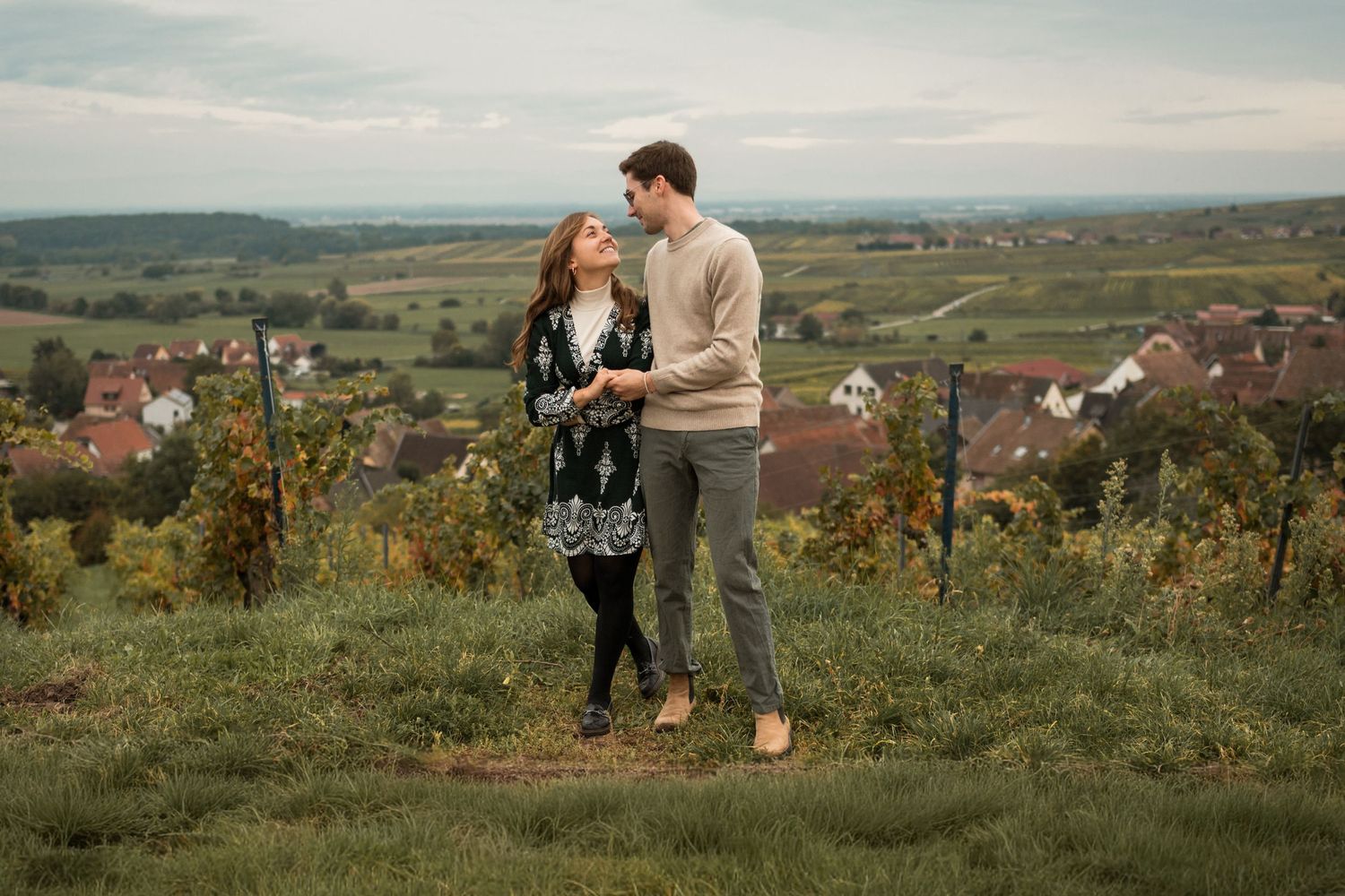 Séance photo d'engagement en Alsace avant un mariage