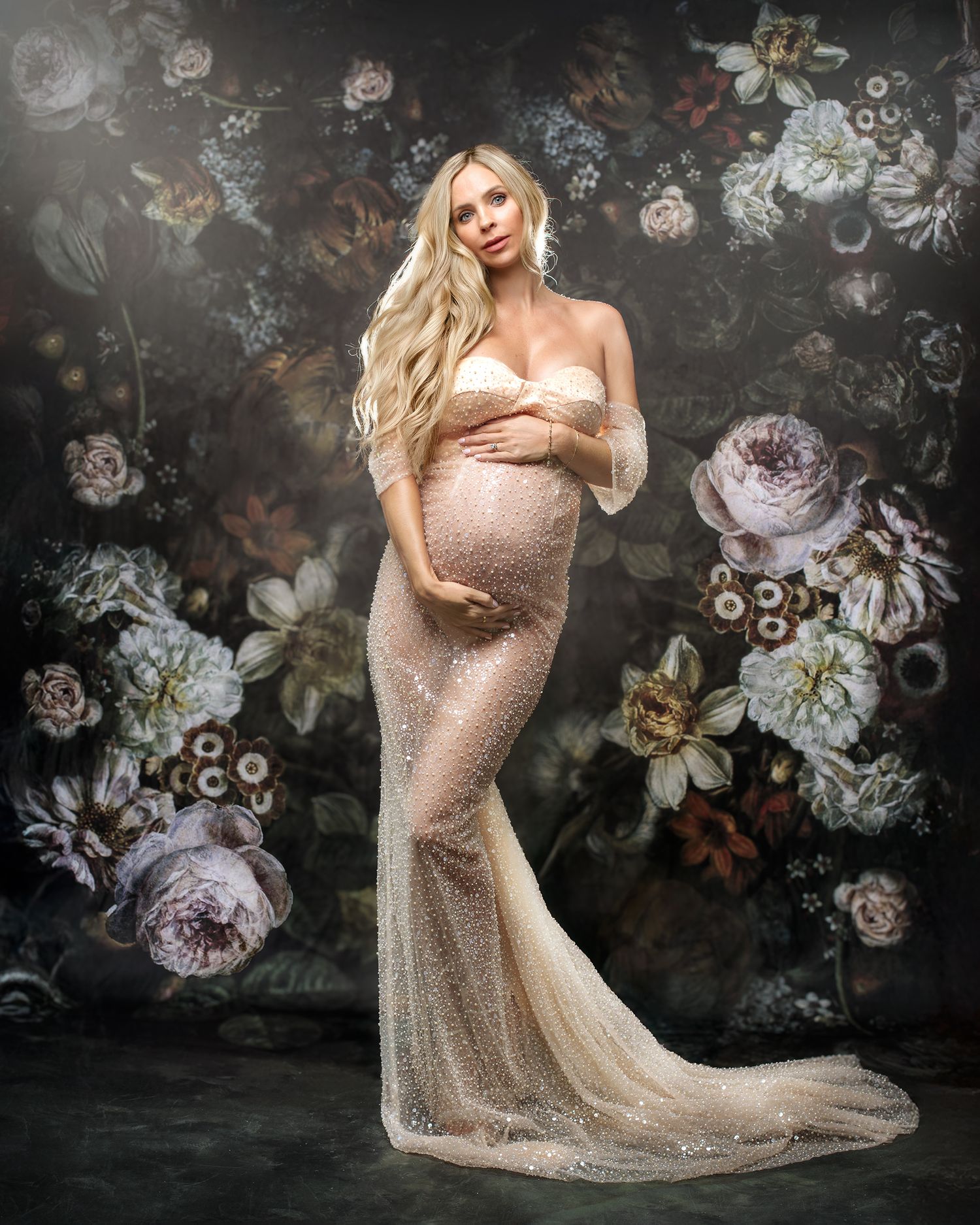 Stunning maternity gown shines bright on goddess mother in caz captures Sydney phototography studio.