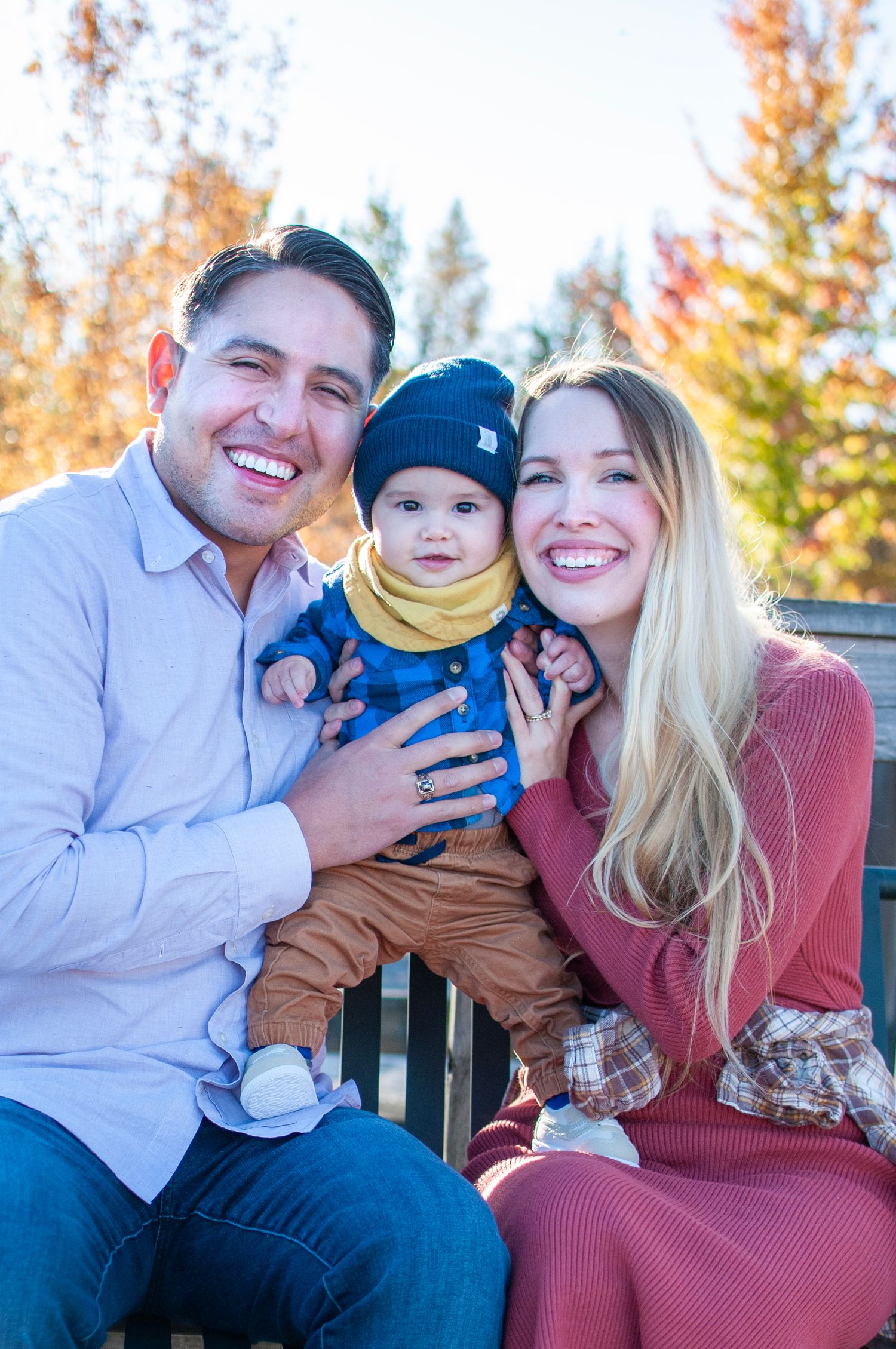 smiling photo with infant fall photo