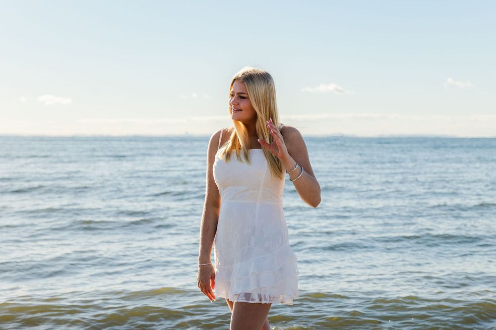 Wilton High School senior girls and boys graduation photos in Ridgefield, Danbury, Redding & South Salem NY Sherwood Island
