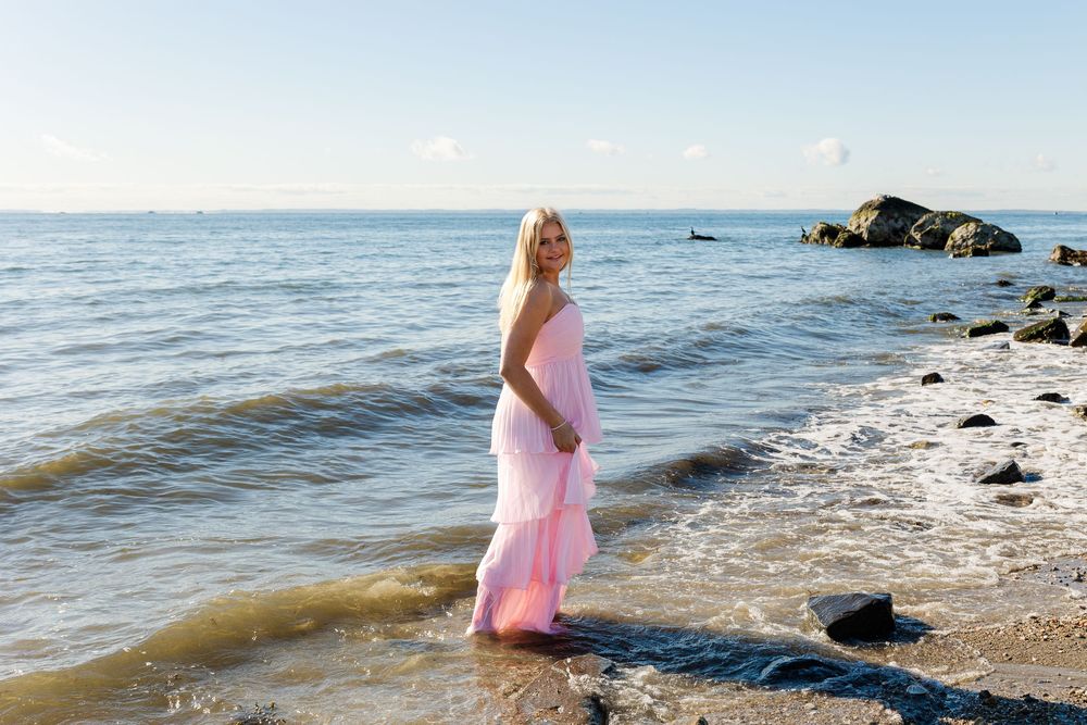 Wilton High School senior girls and boys graduation photos in Ridgefield, Danbury, Redding & South Salem NY Sherwood Island