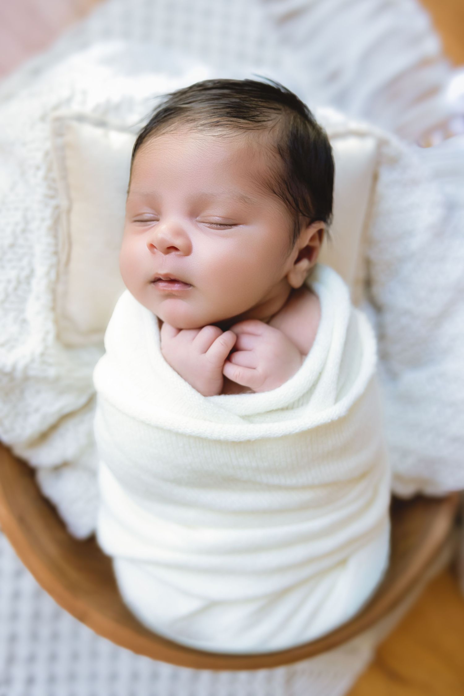 best Long Island newborn photographer, best Nassau county newborn photographer, Long Island lifestyle in home newborn sessions, family baby