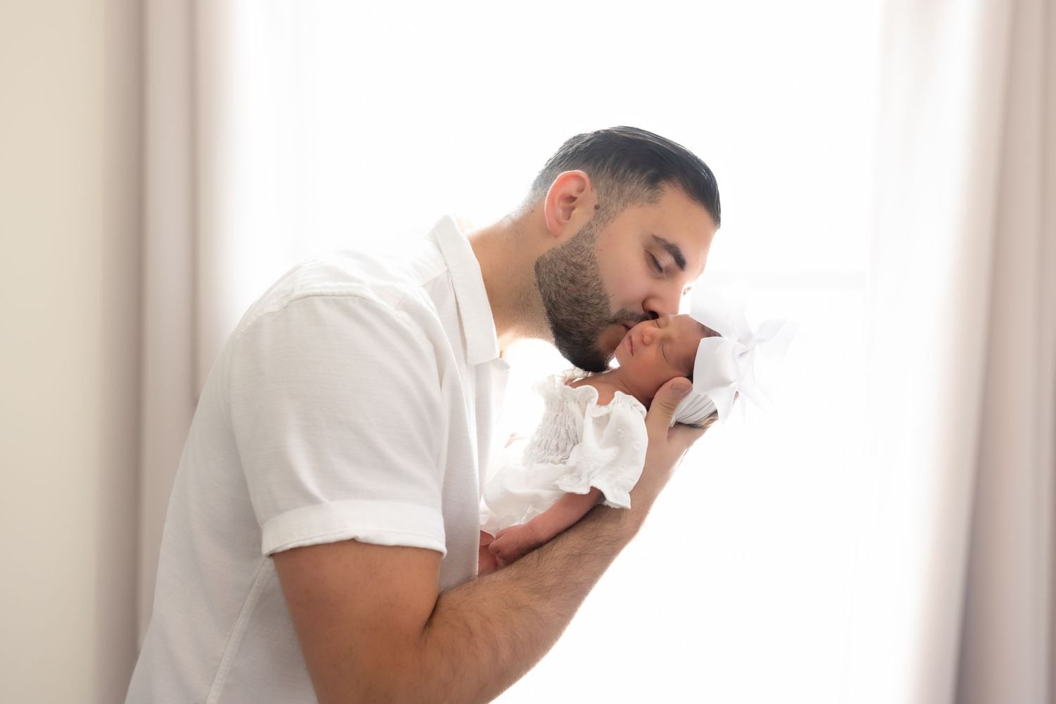 best Long Island newborn photographer, best Nassau county newborn photographer, Long Island lifestyle in home newborn sessions, family baby