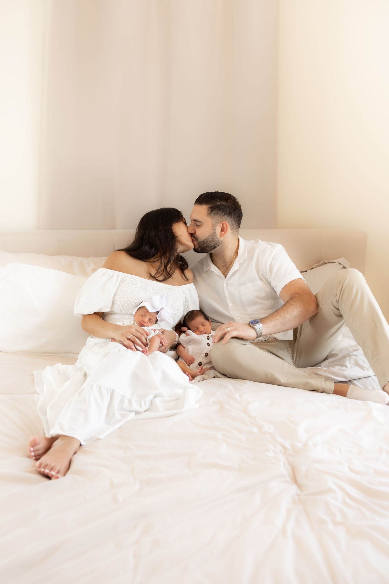 best Long Island newborn photographer, best Nassau county newborn photographer, Long Island lifestyle in home newborn sessions, family baby