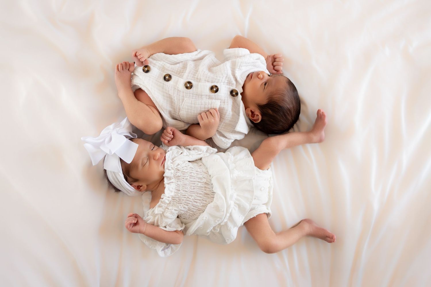 best Long Island newborn photographer, best Nassau county newborn photographer, Long Island lifestyle in home newborn sessions, family baby