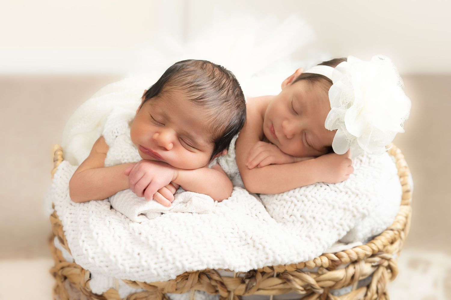 best Long Island newborn photographer, best Nassau county newborn photographer, Long Island lifestyle in home newborn sessions, family baby