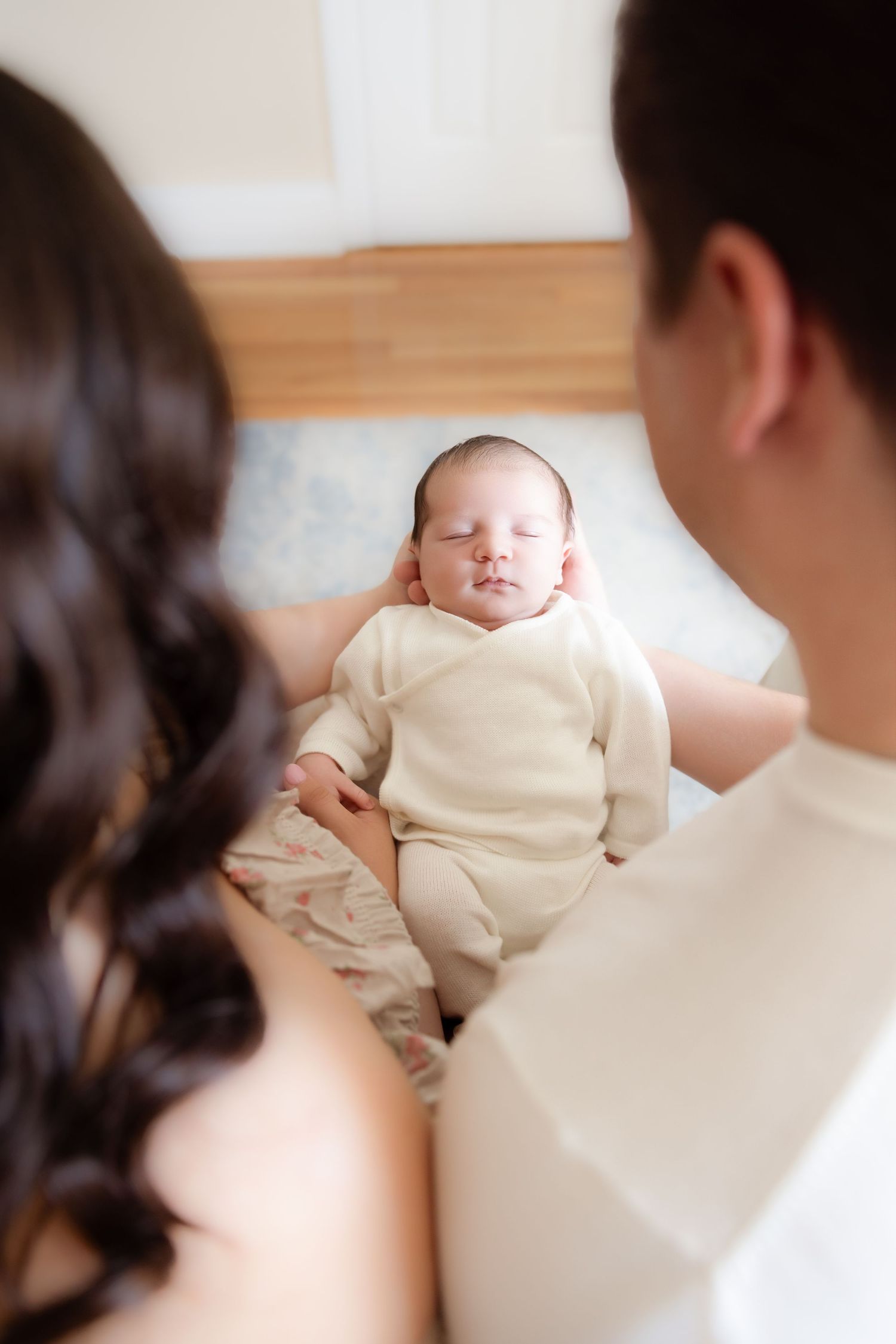 best Long Island newborn photographer, best Nassau county newborn photographer, Long Island lifestyle in home newborn sessions, family baby