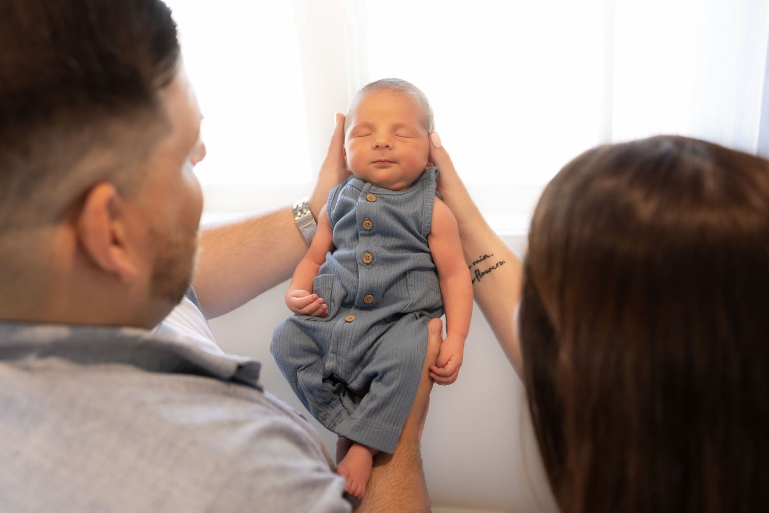 best Long Island newborn photographer, best Nassau county newborn photographer, Long Island lifestyle in home newborn sessions, family baby