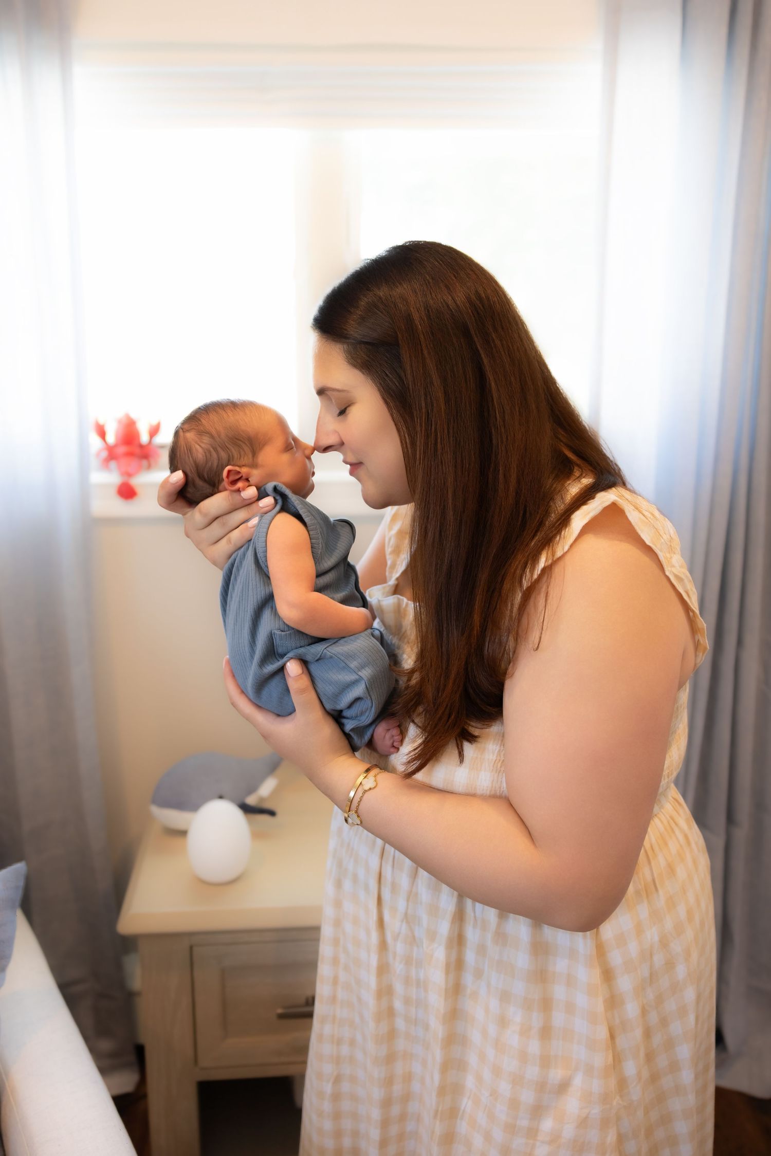 best Long Island newborn photographer, best Nassau county newborn photographer, Long Island lifestyle in home newborn sessions, family baby