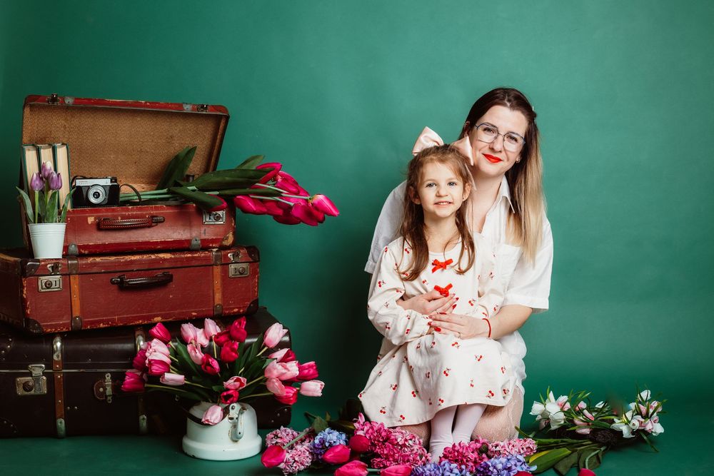 Пролетен декор за фотосесии в Русе - Ziphotos.
Пролетна фотосесия в студио в Русе.