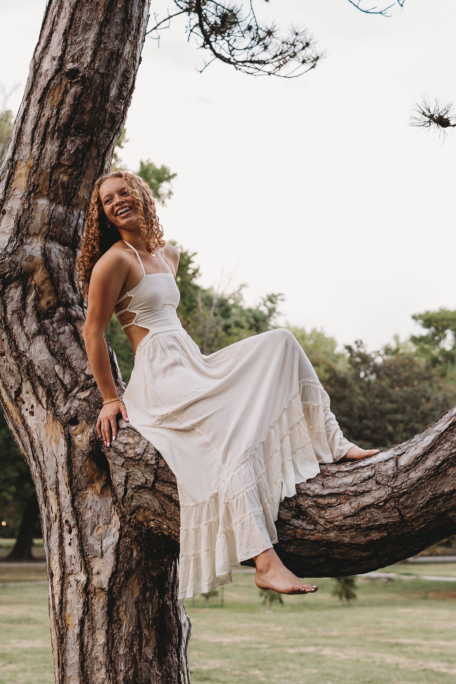 Tower grove park, senior photos, high school senior, Hermann High School, tree, white dress